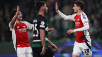 Fora de casa, Arsenal goleia Sporting e sobe na tabela da Champions League