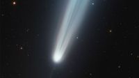 Imagem do "cometa do século" revela fenômeno inesperado em sua cauda