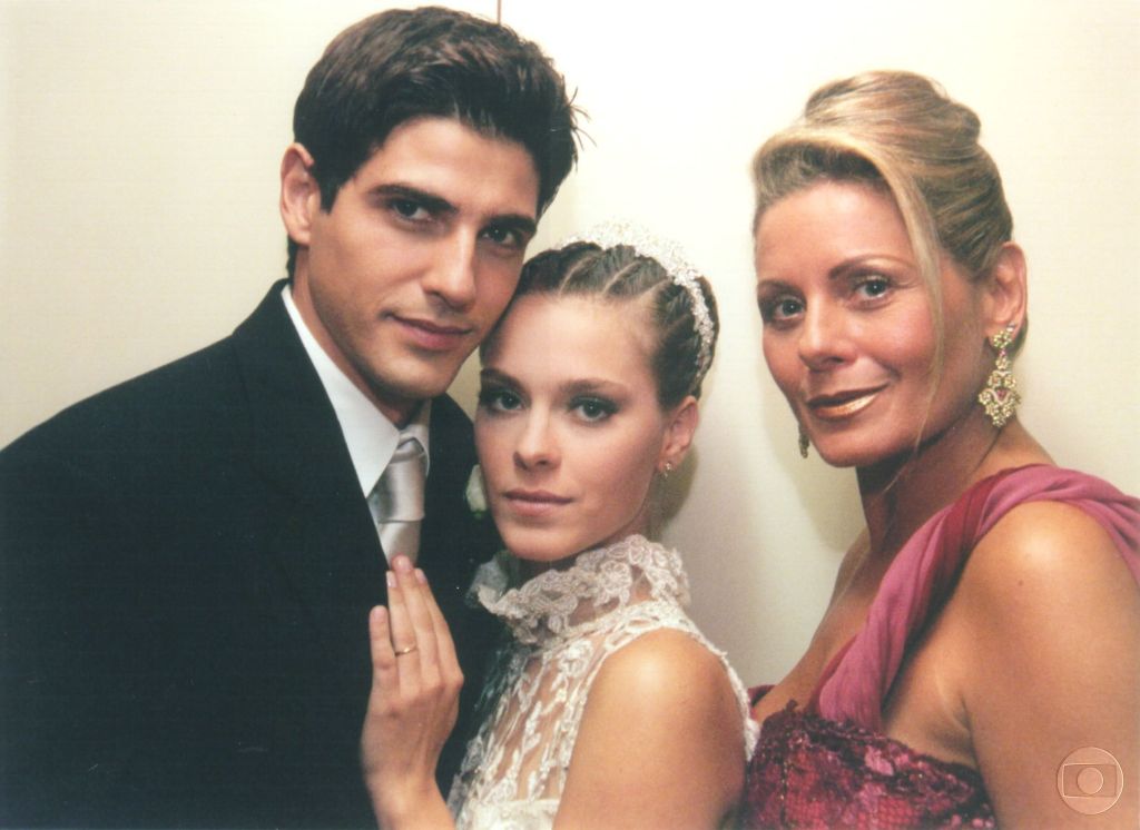 Reynaldo Gianecchini, Carolina Dieckmann e Vera Fischer (Edu, Camila, Helena) em "Laços de Família"