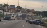 Ônibus perde freio e provoca engavetamento gigante em Belo Horizonte; veja vídeo