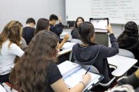 Só 1% dos alunos no Brasil tem desempenho máximo em ciências e matemática