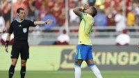 Raphinha marca, mas lamenta empate do Brasil contra a Venezuela: "Saio triste"