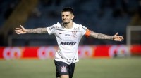 Corinthians quer testar Léo Mana no Paulistão antes de avançar por novo lateral