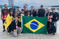 Jovens brasileiros levam três bronzes em campeonato global de robótica