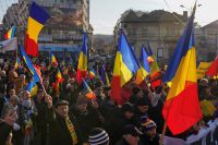 Manifestantes exigem que cancelamento de eleição na Romênia seja renovado