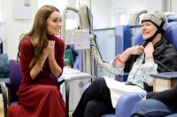 Kate Middleton visita hospital onde recebeu tratamento de câncer