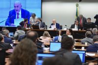 Comissão do Congresso espera relatório para votar Orçamento de 2025