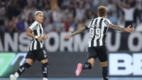 Com time titular, Botafogo vence Fluminense e amplia tabu no clássico