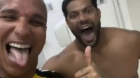 Após ser zoado por Hulk, Deyverson "dá o troco" depois de treino no Atlético-MG