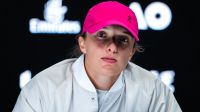 "Sou jovem": Swiatek se mostra otimista após eliminação no Australian Open