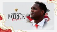 Kluivert, ex-atacante do Barcelona, é anunciado como técnico da Indonésia