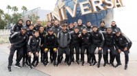 FC Series: Jogadores do Atlético-MG aproveitam folga em parque da Universal