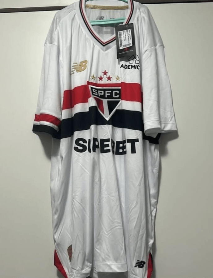 Vaza possível nova camisa do São Paulo