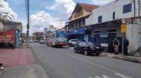 Ônibus é sequestrado por homem com faca na Grande BH