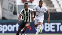 Com um jogador a mais, Botafogo perde para o Maricá na estreia do Carioca