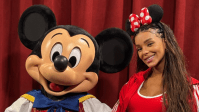 Grávida, Brunna Gonçalves posa com Mickey na Disney: "Zuri no forninho"