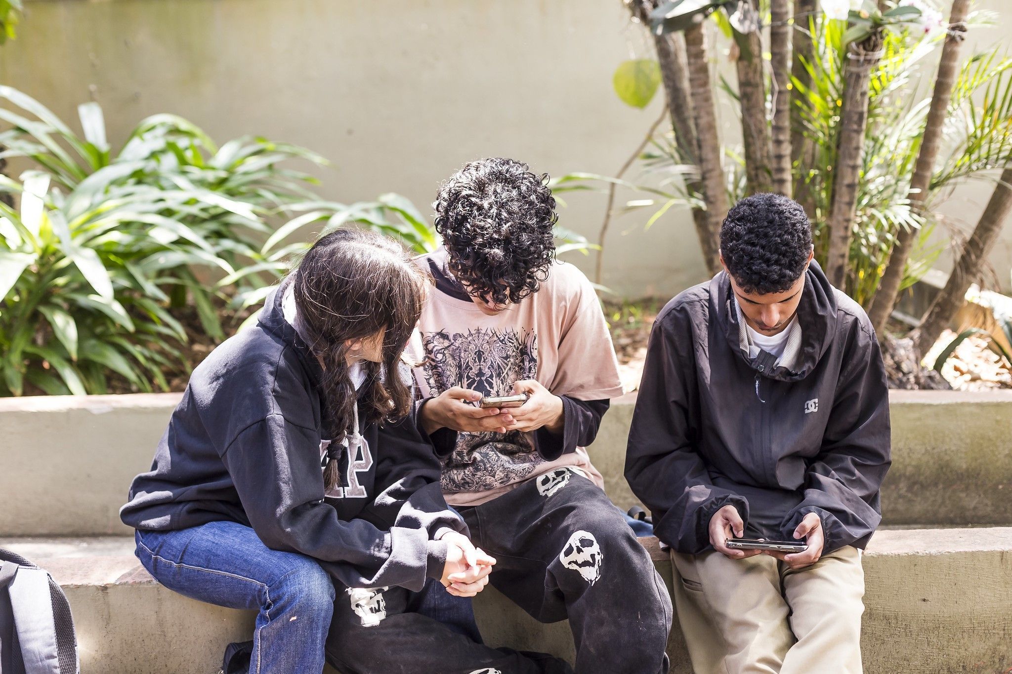 Volta às aulas 2025 veja o que muda com a proibição dos celulares