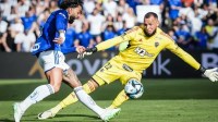 Everson faz grandes defesas e é eleito melhor em campo contra o Cruzeiro