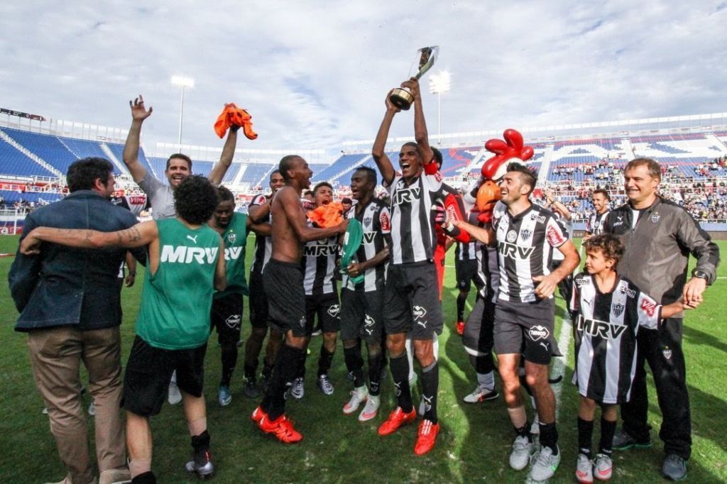 Jogadores do Galo comemorando o título da FC Series