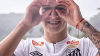 Santos anuncia a contratação de lateral do Athletico-PR