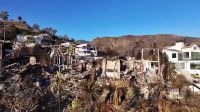 Vídeo mostra rastro de devastação em Malibu por incêndios