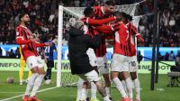 Em virada heroica, Milan vence Inter e é campeão da Supercopa da Itália