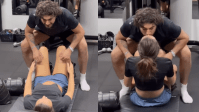 Casal fitness? Rafa Kalimann mostra abdominal com beijos em Nattanzinho