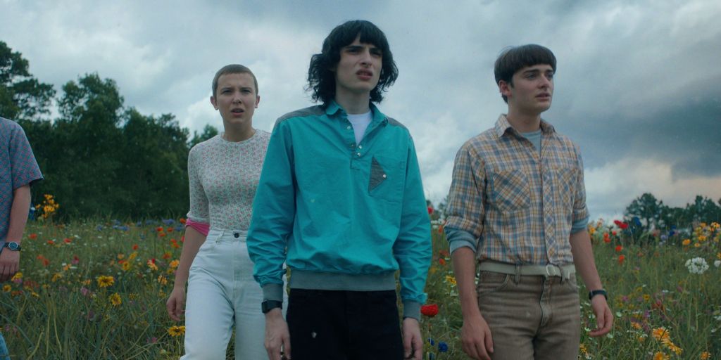 Millie Bobby Brown como Eleven, Finn Wolfhard como Mike Wheeler e Noah Schnapp como Will Byers na 4ª temporada de "Stranger Things"