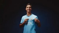 Manchester City anuncia contratação de Vitor Reis, zagueiro do Palmeiras