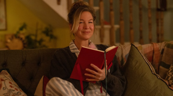 "Bridget Jones: Louca pelo Garoto", que chega aos cinemas brasileiros em 13 de fevereiro, traz a icônica personagem em nova fase da vida