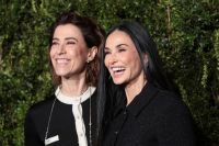 Fernanda Torres e Demi Moore posam juntas em festa pré-Bafta