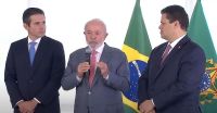 Não vou mandar projetos sem consultar lideranças, diz Lula