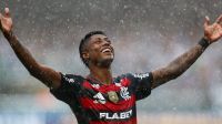 Bruno Henrique celebra feito histórico pelo Flamengo