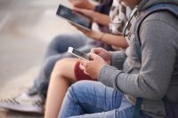 Decreto sobre uso de celular nas escolas: tudo o que você precisa saber