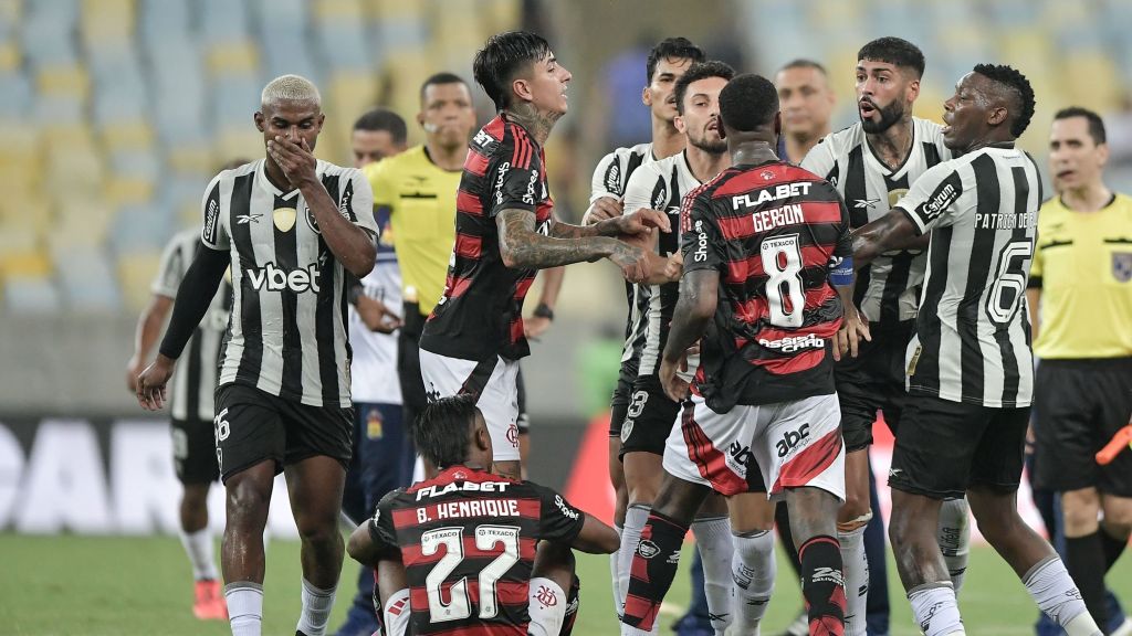 Confusão no clássico entre Flamengo e Botafogo