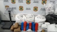 RJ: PF e PM apreendem 70kg de drogas e prendem 4 em Cabo Frio e Búzios