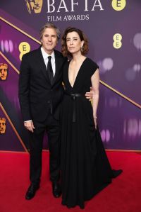 Bafta 2025: Fernanda Torres e Walter Salles chegam na premiação; veja fotos