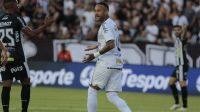 Veja o gol olímpico de Neymar pelo Santos em vitória no Paulistão