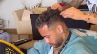 O moicano voltou? Neymar corta cabelo para reestreia pelo Santos; veja