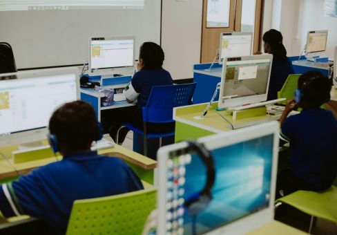 Da lousa ao digital: como a educação está transformando o futuro