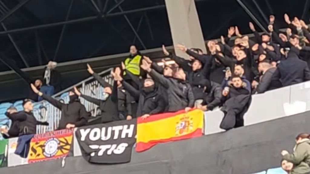 Grupo de torcedores do Betis faz saudação nazista em estádio