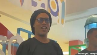 Ronaldinho vai a Salvador para curtir Carnaval no "Bloco do Bruxo"