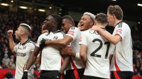 Leno brilha nos pênaltis e Fulham elimina o Manchester United na FA Cup