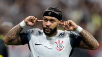 Memphis é líder de assistências no Brasil desde estreia pelo Corinthians