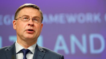 Valdis Dombrovskis, vice-presidente executivo da Comissão Europeia, mencionou o tema brevemente durante painel no Fórum Econômico Mundial