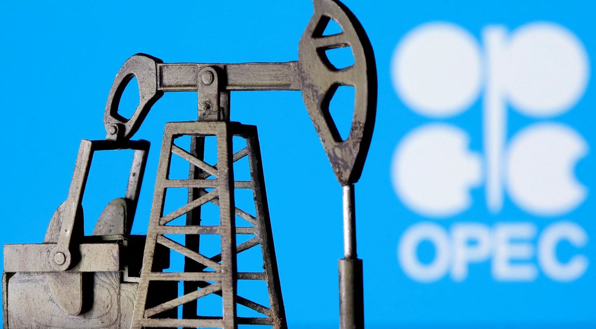 Opep+ concordou em aumentar suas metas de produção de petróleo em setembro em 100 mil barris por dia