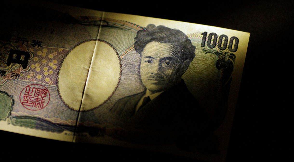 O iene recuperou algumas perdas após os comentários, que vieram depois que a moeda caiu brevemente para 131 por dólar