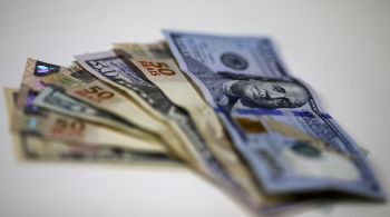 Volatilidade implícita em contratos de opção de dólar/real com vencimento em seis meses subiu a 20,408%