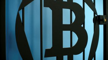Saldos de bitcoin nas plataformas de criptomoedas caíram para cerca de 2,3 milhões em relação ao recorde histórico de 3,1 milhões em 2020, disse a corretora Bitfinex