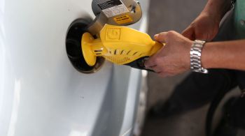 Valores da gasolina e diesel tinham registrado baixa na segunda semana de maio e devem continuar pressionados nos postos